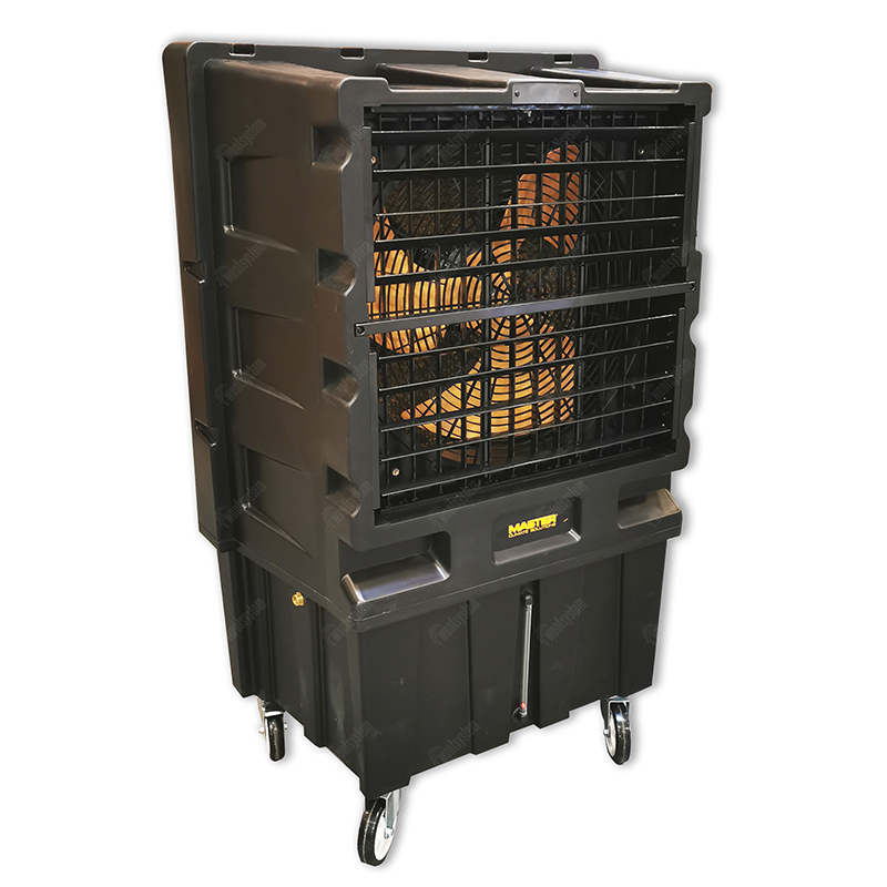 Nowy cooler Master BC 120 z tyłu